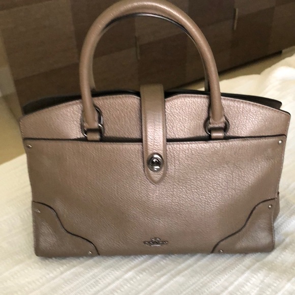 Handbag - Picture 2 of 11
